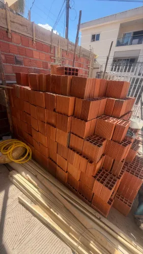 Vendo 400 tijolos Anápolis 9x19x19 8 furos