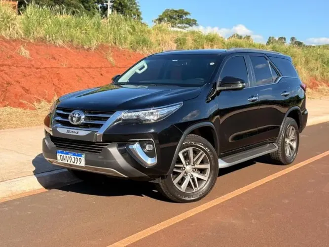 Toyota Hilux CD SRX 4X4 2.8 TDI 16V Diesel Aut. 2020