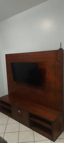 Vendo hack muito bonito cor madeira 500,00