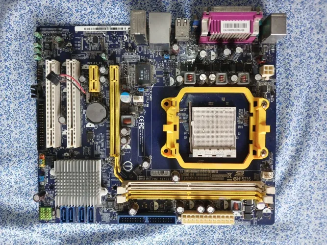 Placa Mãe Foxconn M61PMV AM2/AM2+ DDR2 PCI-E