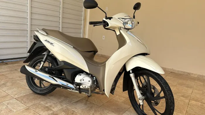 Honda biz 2022 em estado de zera