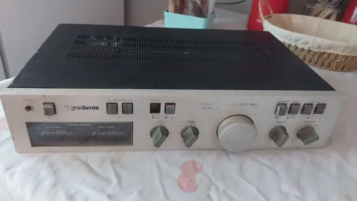 Amplificador gradiente stereo modelo 126