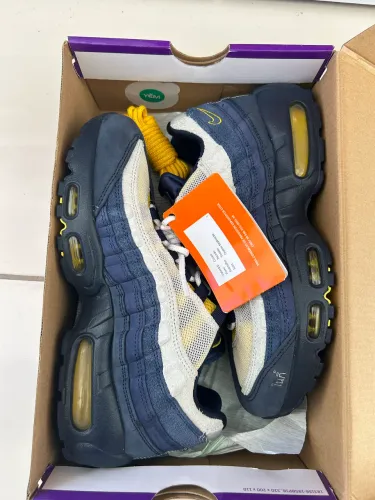 Tênis nike Sb x air max 95