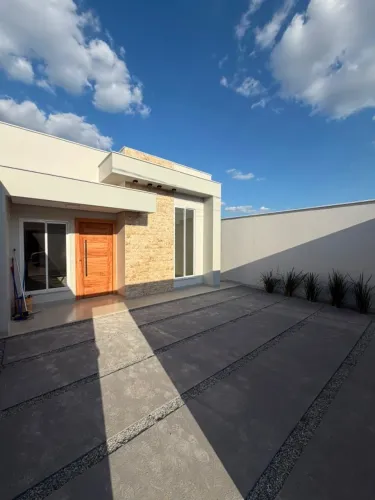 VENDE-SE CASA BAIRRO CIDADE JARDIM