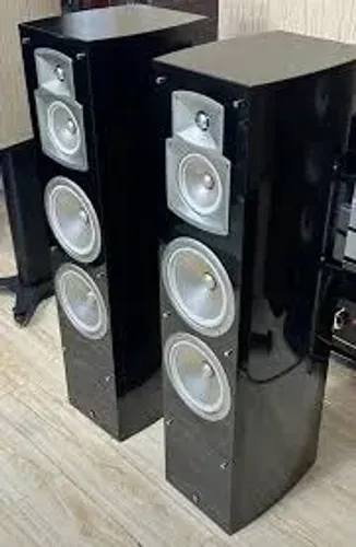 PAR DE CAIXAS TOP DE LINHA YAMAHA NS-777