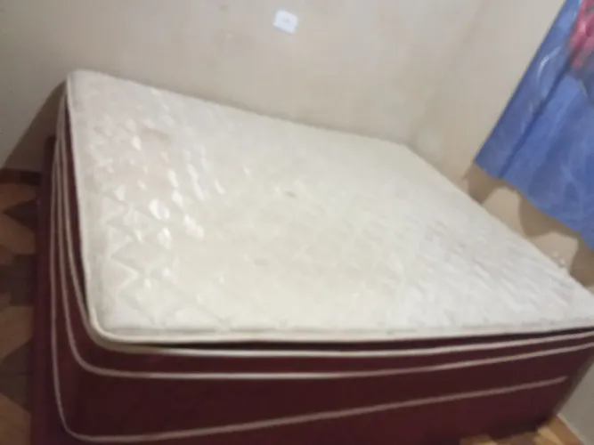 Cama king casal