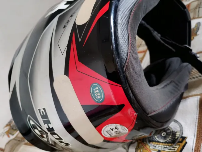 Capacete de motocicleta novíssimo super acolchoado e sofisticado ..somente 280" opor