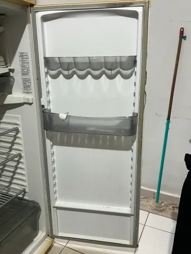 Geladeira CCE