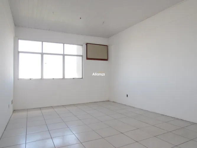 Sala comercial para aluguel com 26m² estacionamento no Bairro Sarandi em Porto Alegre/RS.