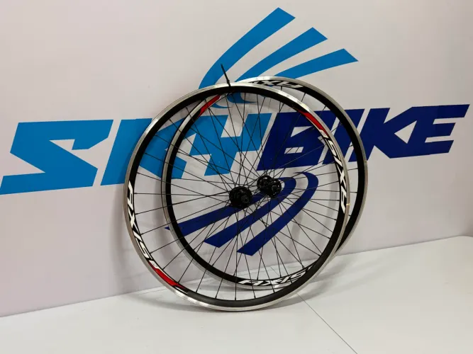 RODAS AXIS 700 CLINCHER SPEED ESTADO ZERO 