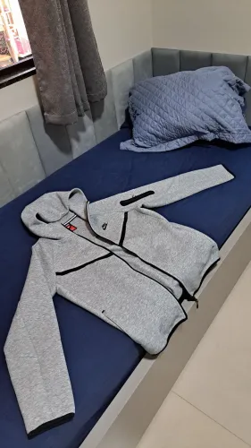 Nike Tech cinza P