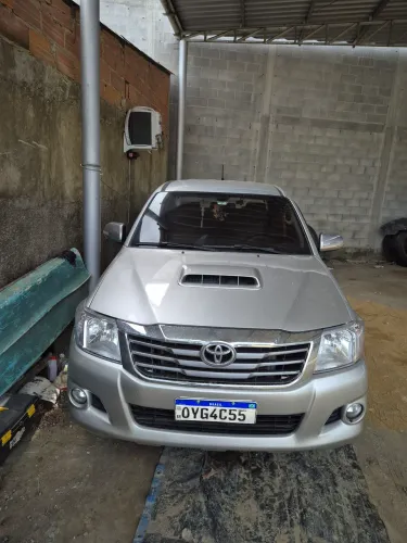 Toyota Hilux CD SRV D4-d 4X4 3.0 TDI Dies 2014