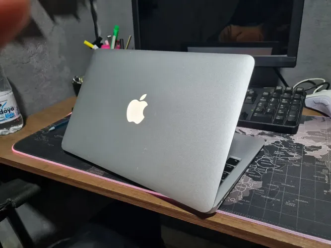Macbook air 2011 I5