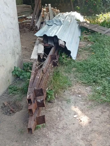 Tesoura de Construção