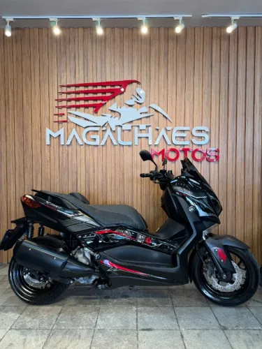 Xmax 250 ABS 2022 Star Wars - Financiamento bancário e cartão