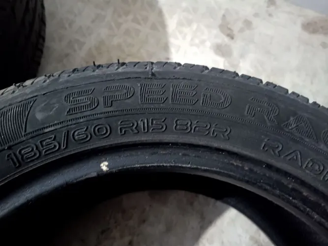 Pneus aro 15 185 60 15