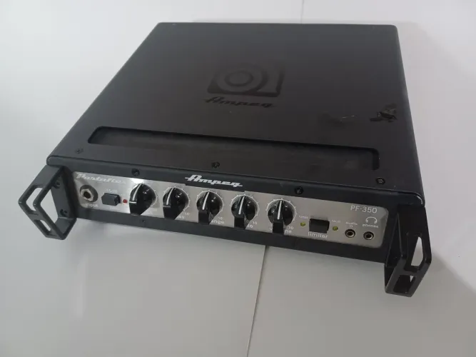 Amplificador p baixo Ampeg Portaflex pf350 