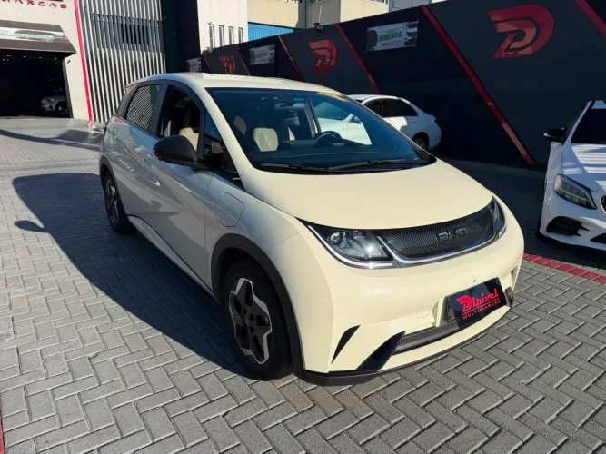 BYD Dolphin EV (Elétrico) 2026