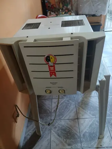 AR ACONDICIONADO SEMINOVO