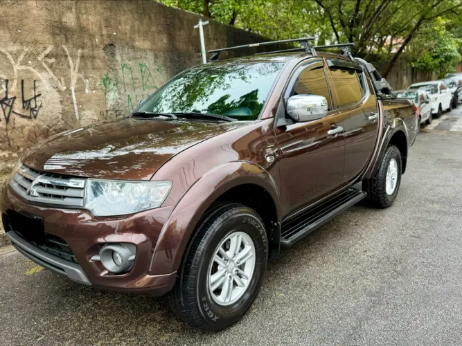 Mitsubishi L200 Triton HPE 3.2 CD TB Int.diesel AUT 2015
