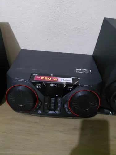Vendo som LG 220w. Cd/radio/mp3/bluetooth/usb