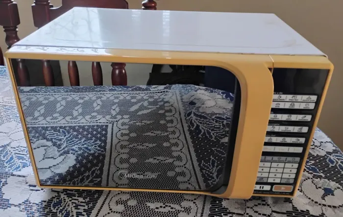 Micro-ondas Midea (não funciona).