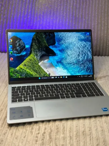 Notebook DELL | Intel Core i3-1115G4 | 8GB RAM | SSD NVMe 256GB | Tela 15,6"