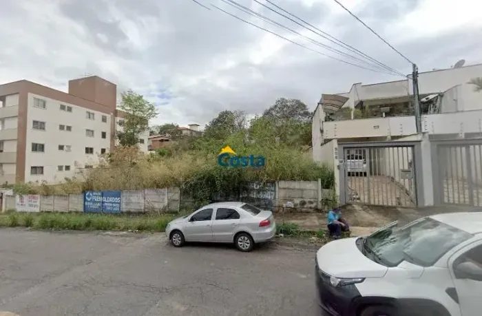 Excelente lote na avenida principal do Novo Guarujá