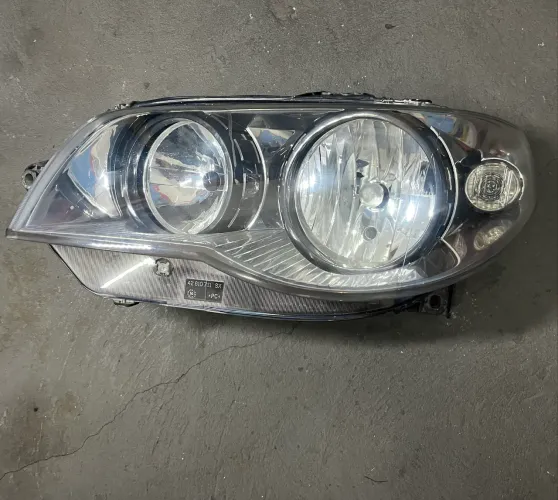 Farol esquerdo do Fiat Palio 2009