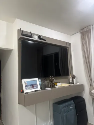 Painel de TV usado por 2 meses