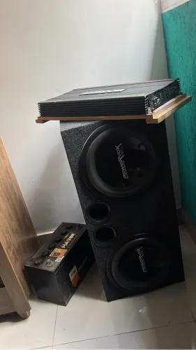 Vendo som automotivo