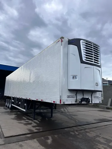 Câmara fria Randon 28 pallets