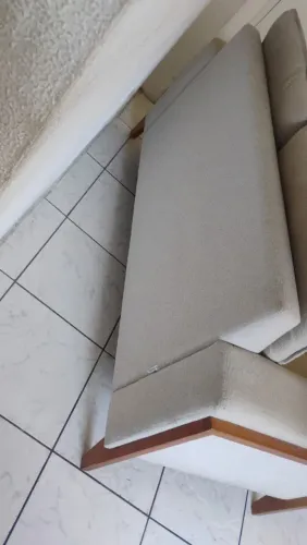 Vendo um sofá mordeninho