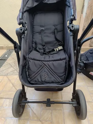 Carrinho + Bebê Conforto
