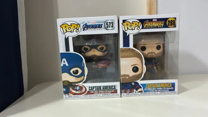 Funko Pop capitão América 573 e 278