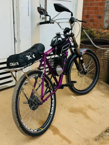Motorizada 100cc muito forte e muito nova