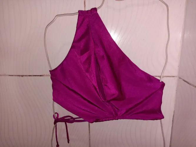 Cropped Roxo um ombro só Feminino M