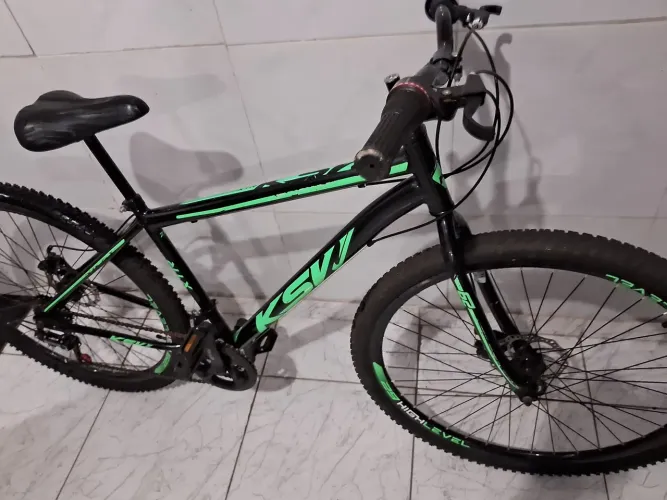 Bicicleta aro 29 com nota fiscal não troco em nada 98564.9666 baixei p vender freio disco