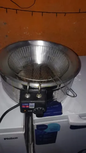 Fritadeira e chapa eletrica
