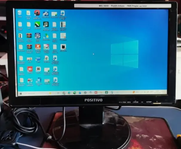 Monitor Positivo 15" 100% funcional