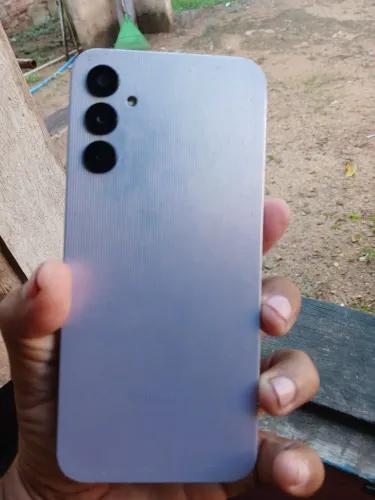 Vende se um celular A 14