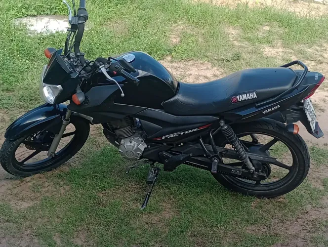 Vendo ybr 2018 toda ok com partida elétrica e bem conservada