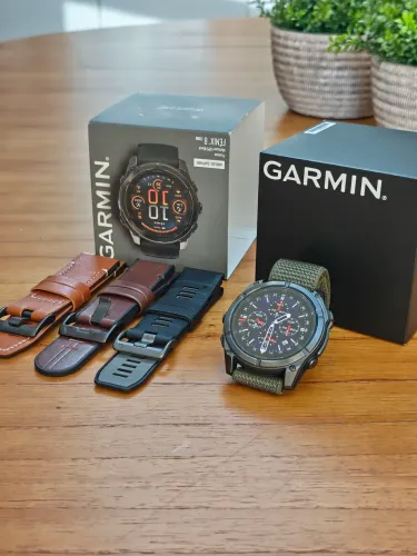 Garmin F?nix 8 51mm AMOLED Titânio + 7 Pulseiras