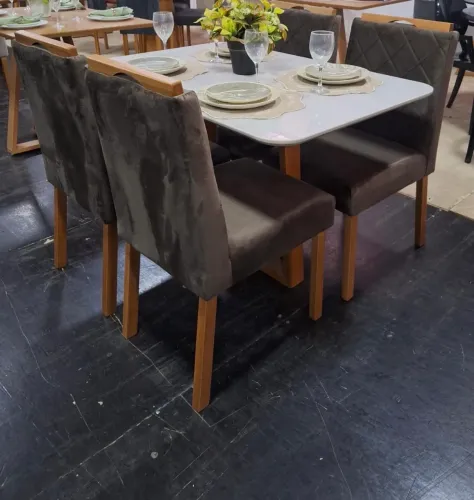 Mesa Com cadeiras H382