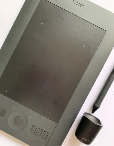 Mesa digitalizadora wacom intuos pro