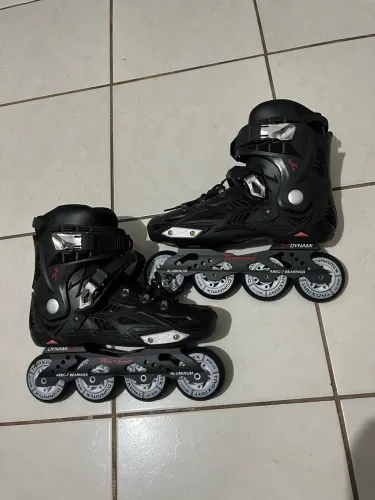 Patins Traxart Dynami Profissional (tam 41/42) usado apenas uma vez!