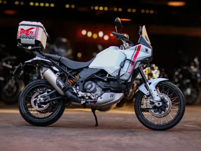 DUCATI DESERT X 900 cc