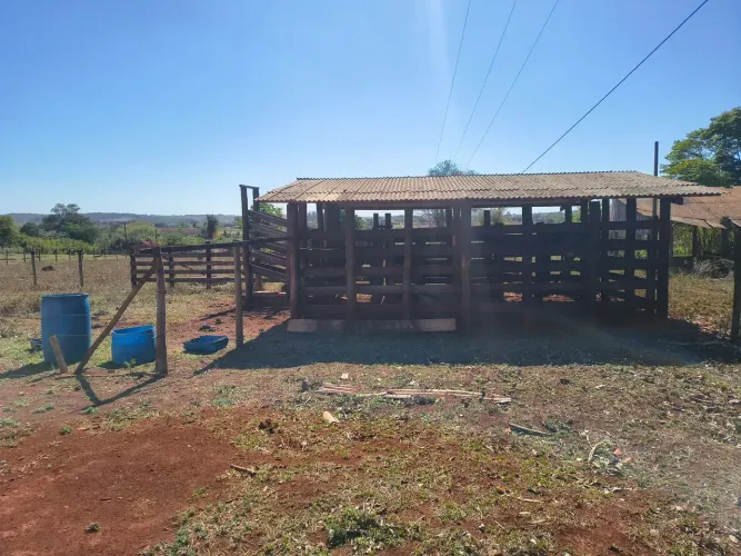 SITIO Á VENDA COM ÁREA DE 1 ALQUEIRE COM CASA, POÇO.