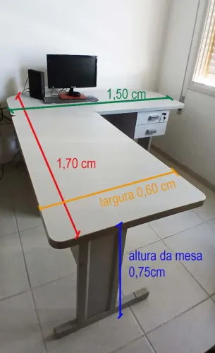 Mesa para escritório em L