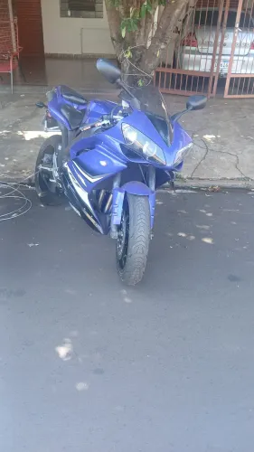 R1 1000